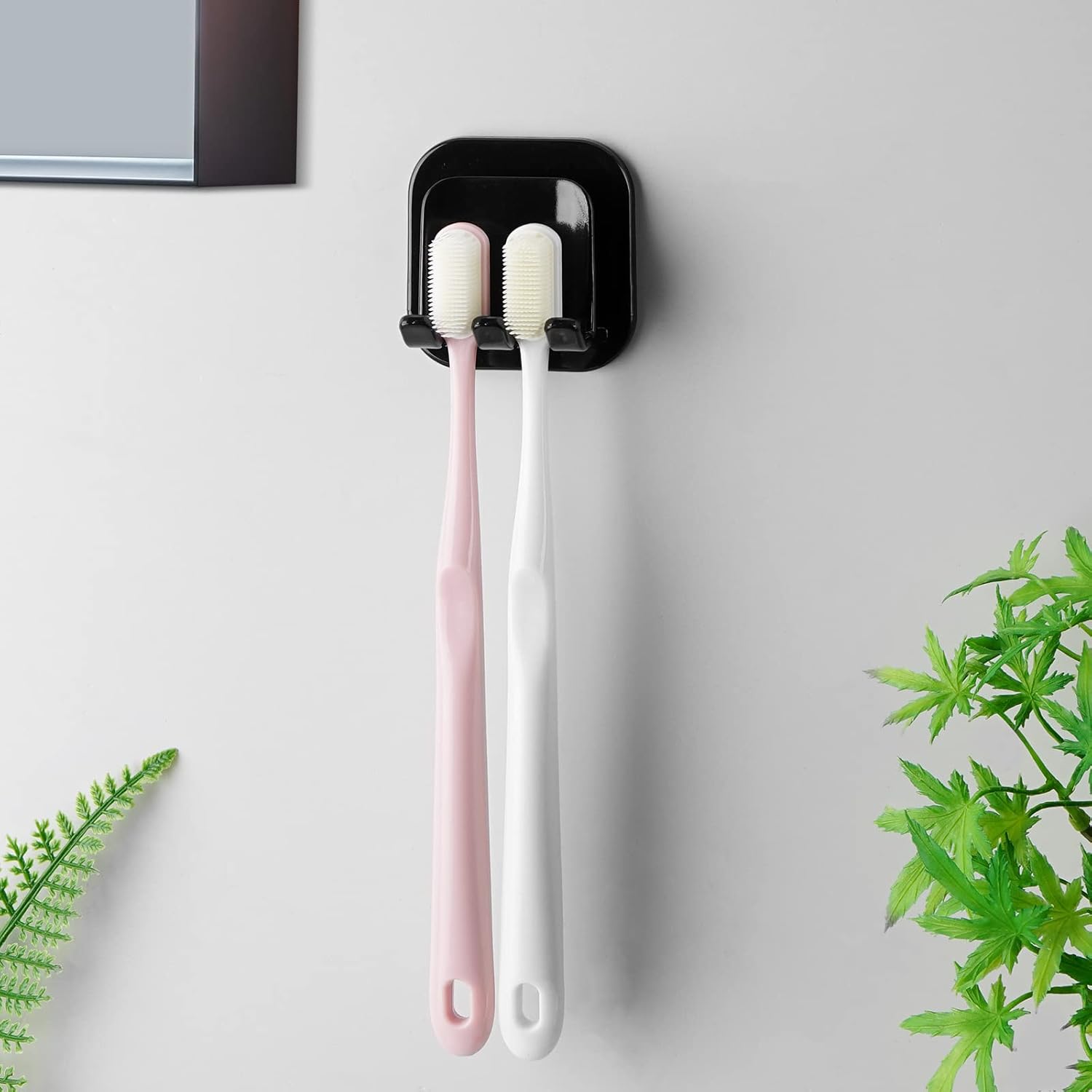 Efficient Space Utilization 2-in-1 Toothbrush and Gargle Cup Holder
