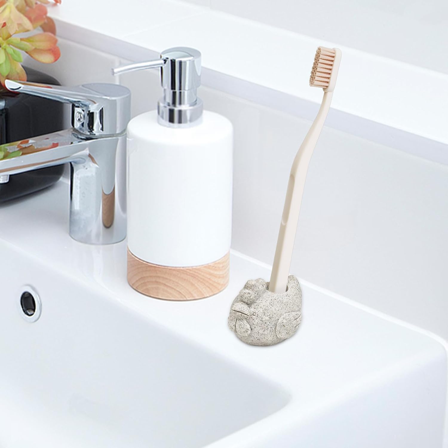 Cute Cartoon Toothbrush Stand with Animal Design