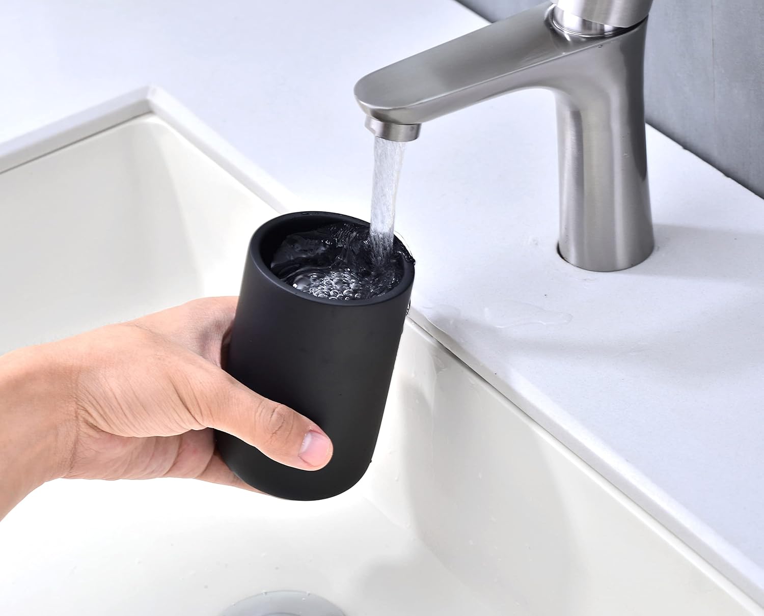 Rzoeox Premium Multifunctional Toothbrush Holder Resin Bathroom Cup Matte Black