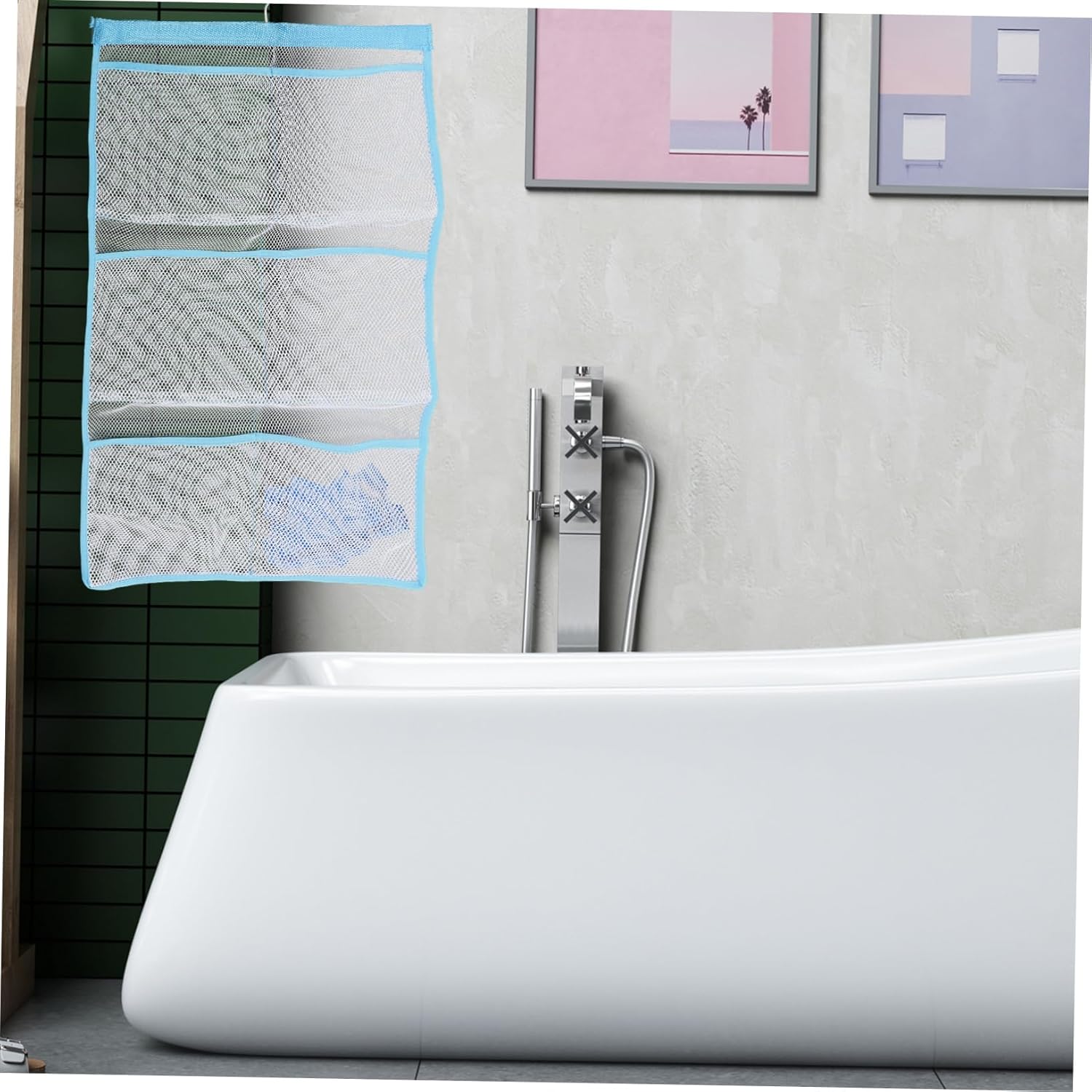 Space-Saving Mesh Organizer for Quick-Drying Showers