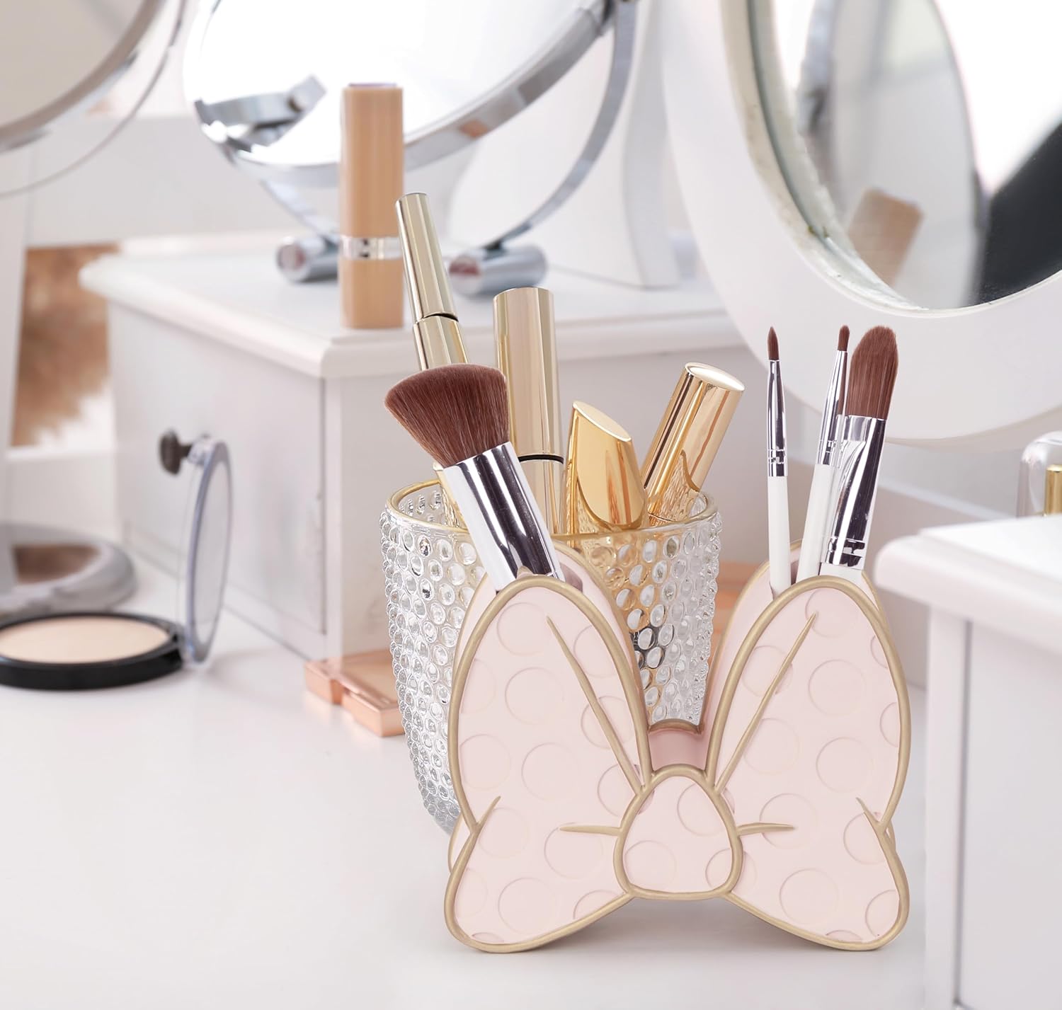 Jay Franco Disney Minnie Mouse Bow Toothbrush Holder